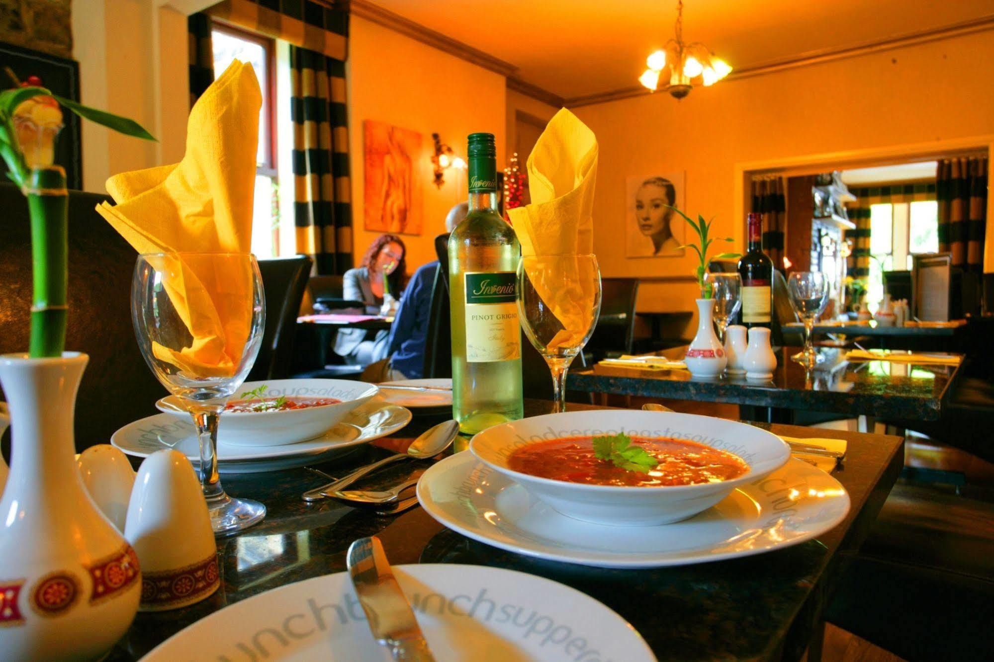 Ilkley Riverside Hotel エクステリア 写真
